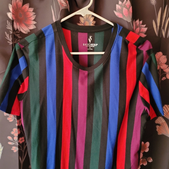 Tops - Picture 13 of 16